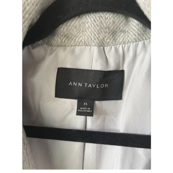 Ann Taylor Gray Peacoat Shawl Collar Wrap Wool Blend Belted Coat Jacket Women XS - Picture 3 of 10